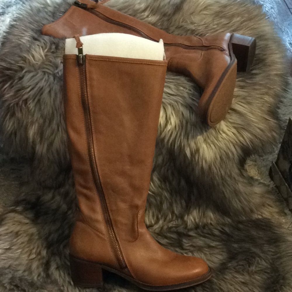 Lucky Brand Tall Heston Boots - Picture 2 of 9